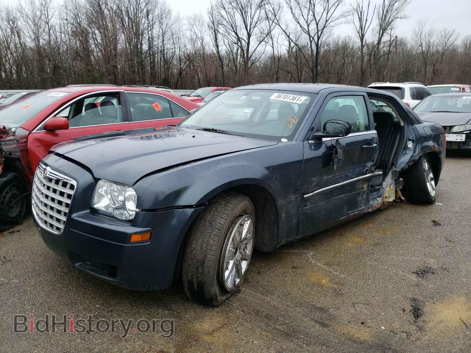 2008 CHRYSLER 300 - VIN: 2C3KA33G48H273597 - Фото 2