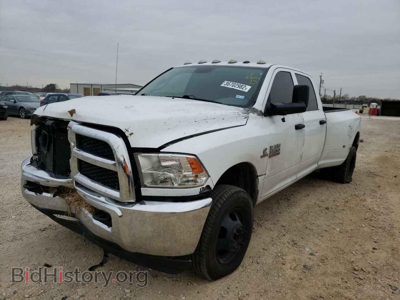 2017 RAM 3500 - VIN: 3C63RRGLXHG566334 - Фото 2