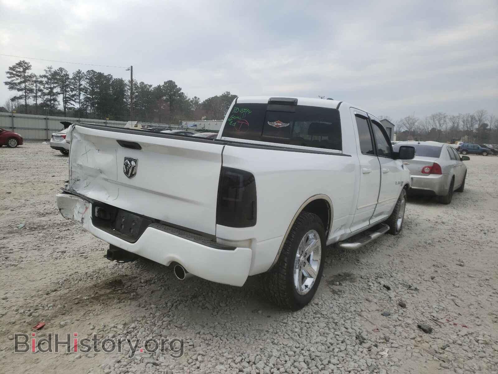 2010 DODGE RAM 1500 - VIN: 1D7RB1GT7AS164834 - Фото 4