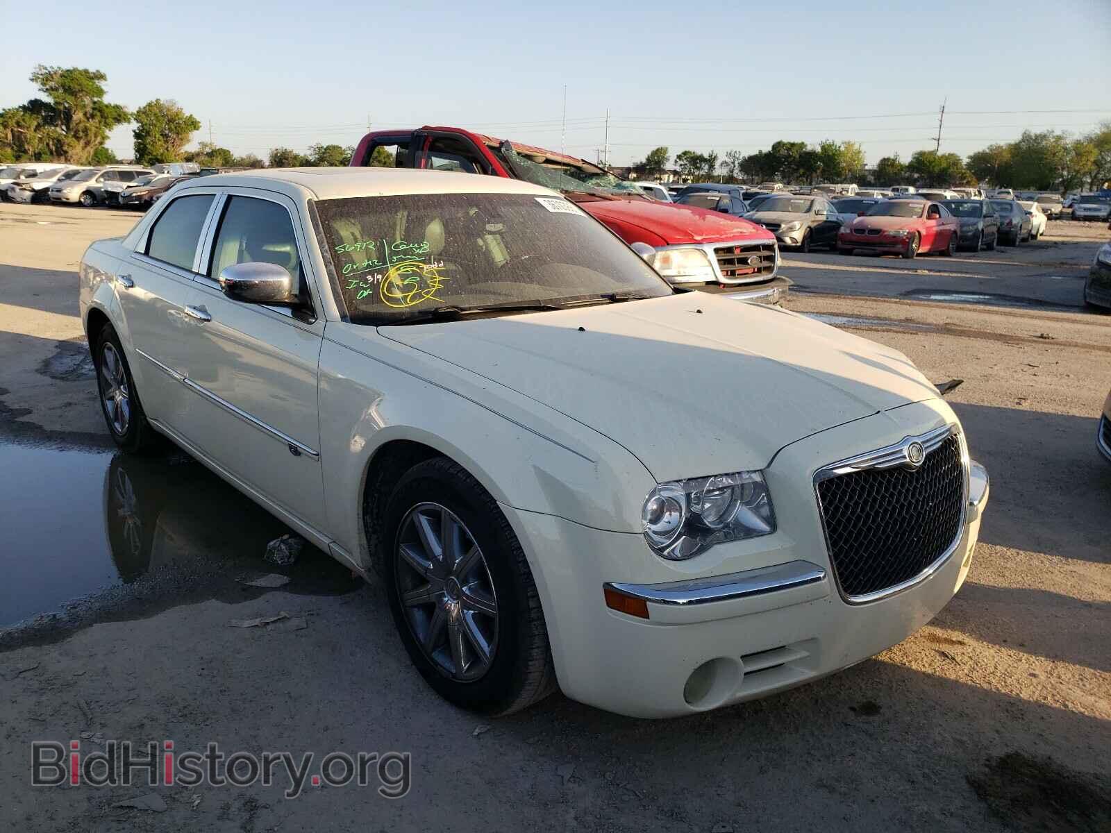 Photo 2C3CA6CT7AH114789 - CHRYSLER 300 2010