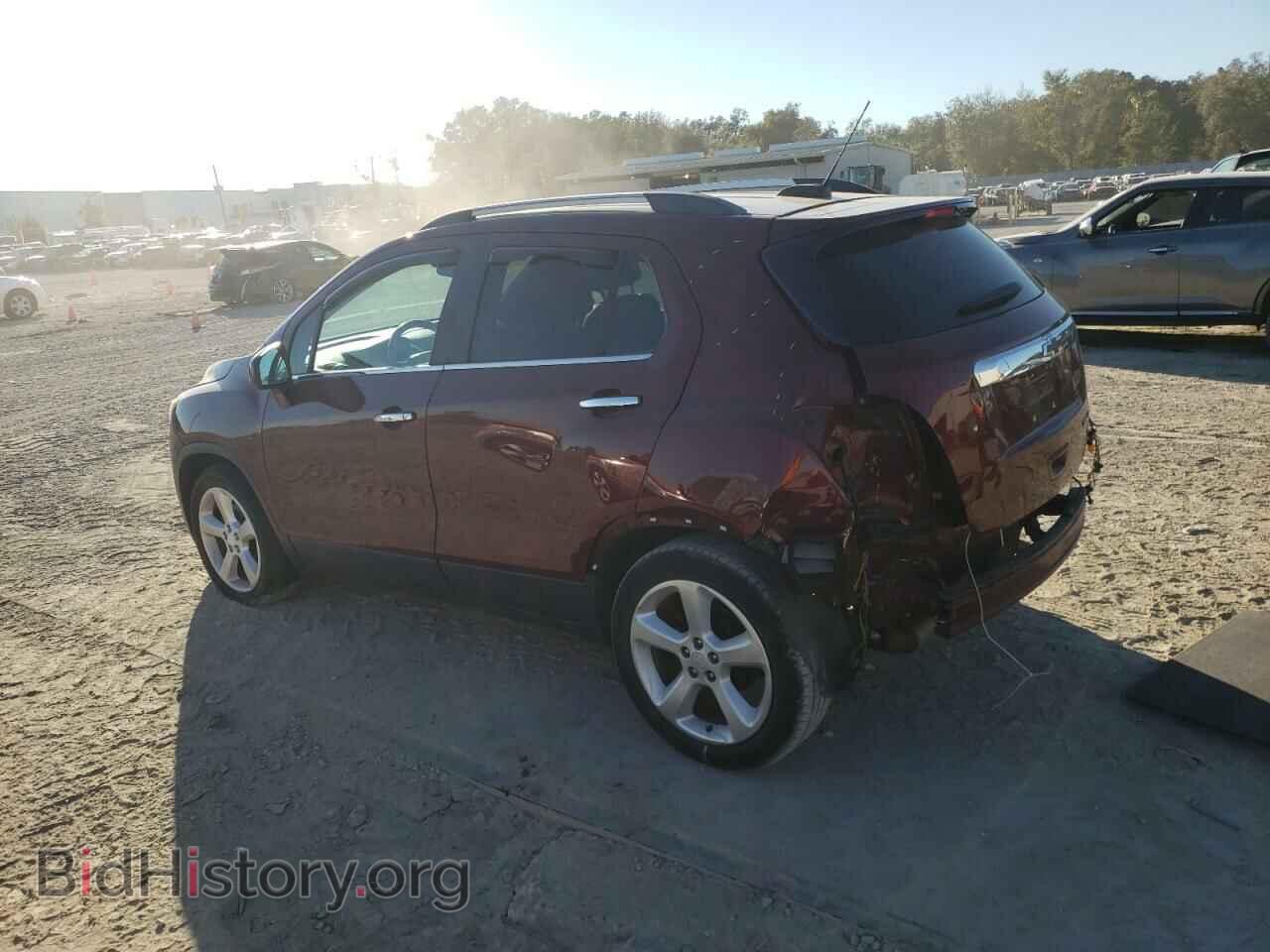 2016 CHEVROLET TRAX - VIN: 3GNCJMSB8GL164357 - Фото 2