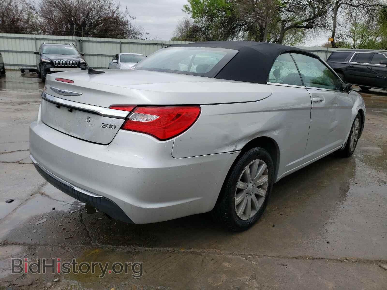 2012 CHRYSLER 200 - VIN: 1C3BCBEB2CN218877 - Фото 4