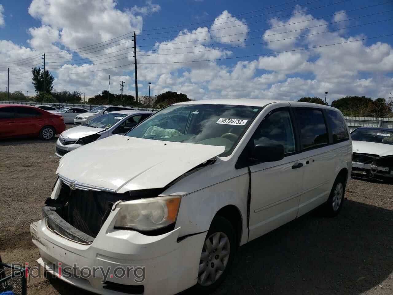 2008 CHRYSLER MINIVAN - VIN: 2A8HR44H98R795432 - Фото 2
