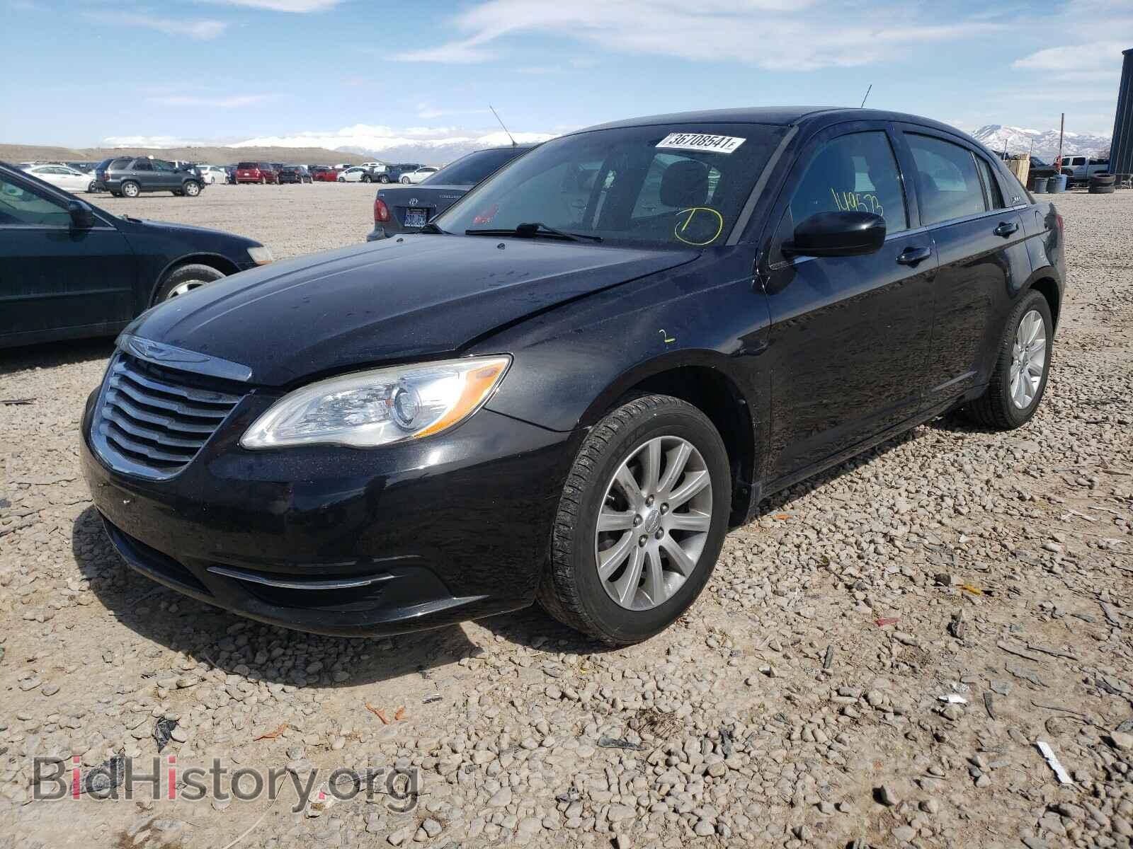 2011 CHRYSLER 200 - VIN: 1C3BC1FB0BN531319 - Фото 2