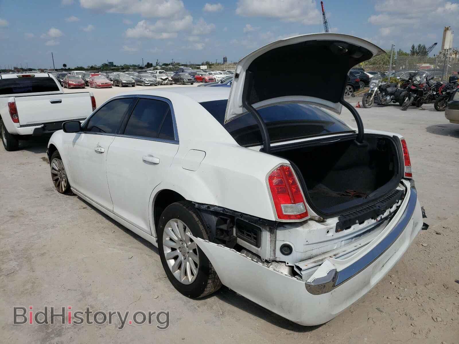 2014 CHRYSLER 300 - VIN: 2C3CCAAG2EH373473 - Фото 3