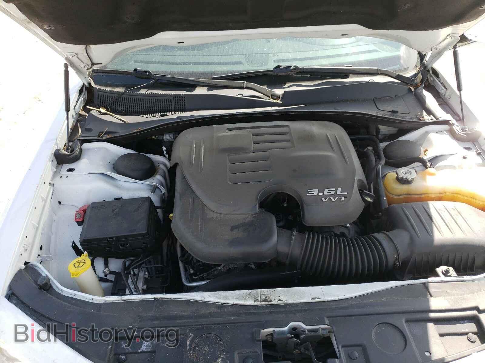 2014 CHRYSLER 300 - VIN: 2C3CCAAG2EH373473 - Фото 7