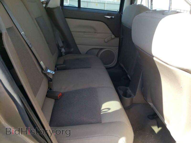 2008 Jeep COMPASS (VIN 1J8FF47W98D543760) — фото 6 из 10