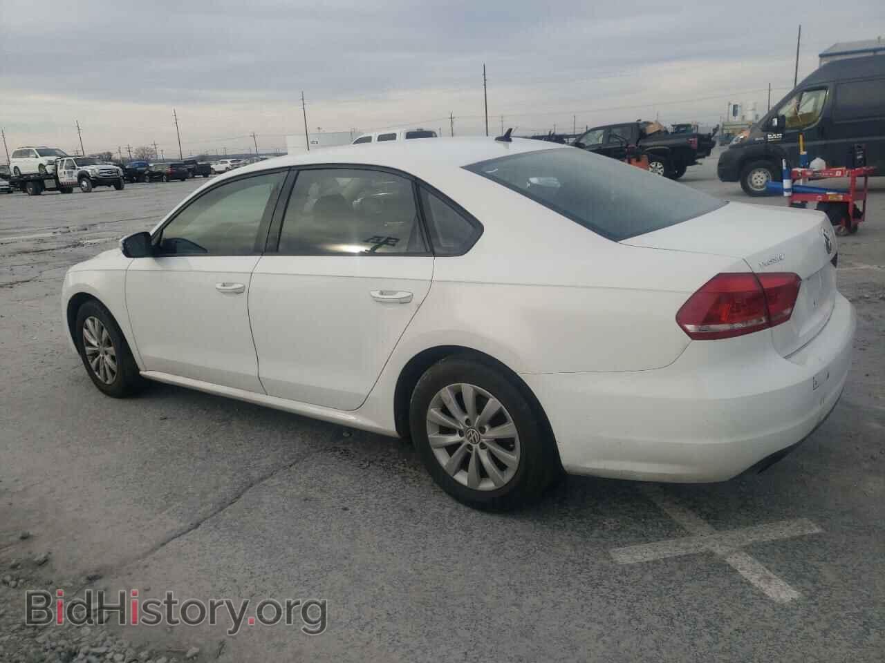 2013 VOLKSWAGEN PASSAT - VIN: 1VWAP7A31DC034211 - Фото 2