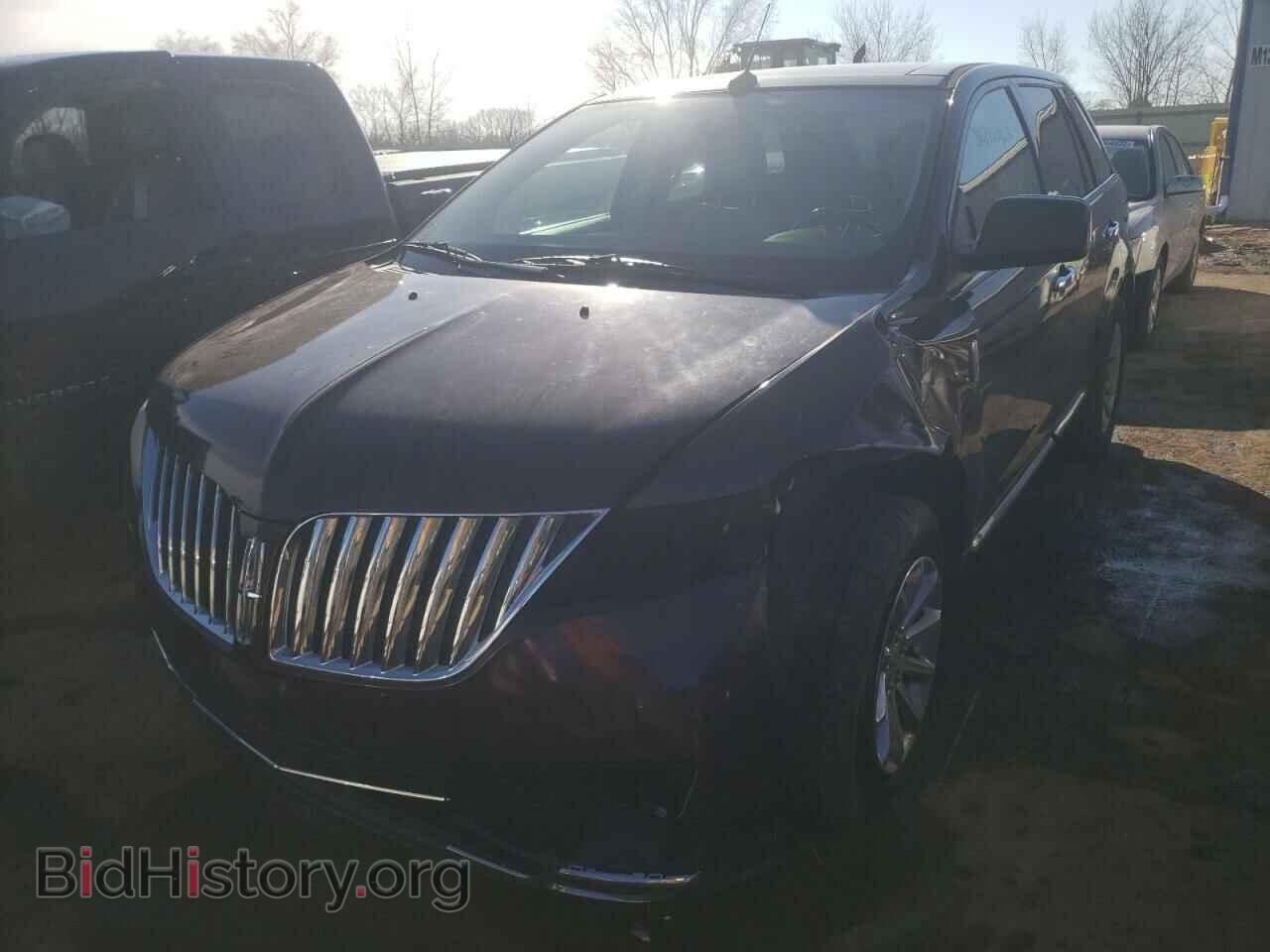 2011 LINCOLN MKX - VIN: 2LMDJ8JK0BBJ09413 - Photo 2