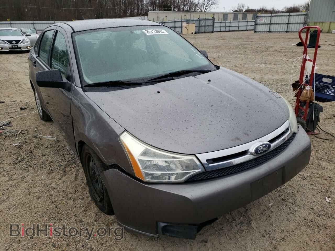 Photo 1FAHP3EN6BW118046 - FORD FOCUS 2011