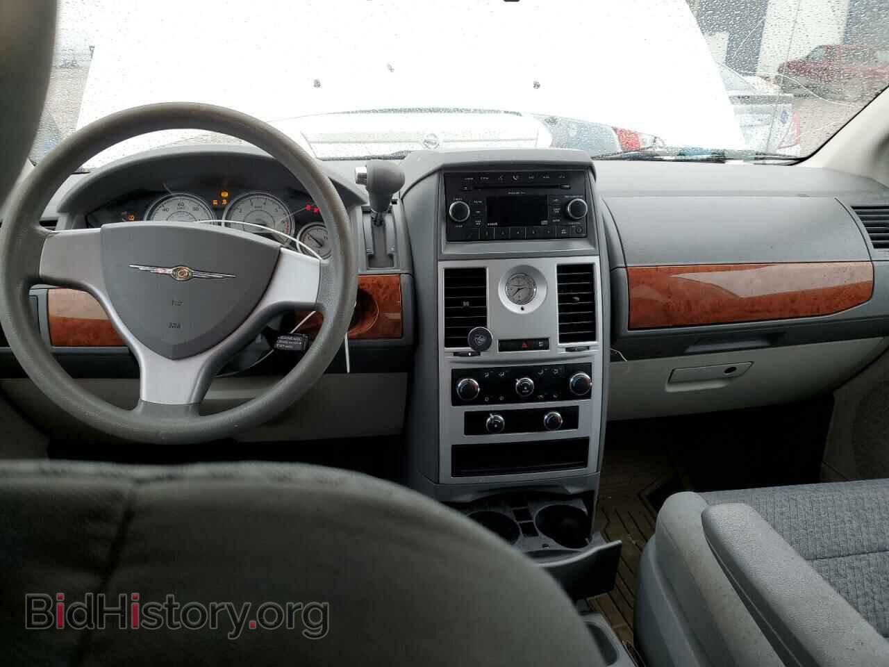 2009 CHRYSLER MINIVAN - VIN: 2A8HR44E39R542596 - Фото 8