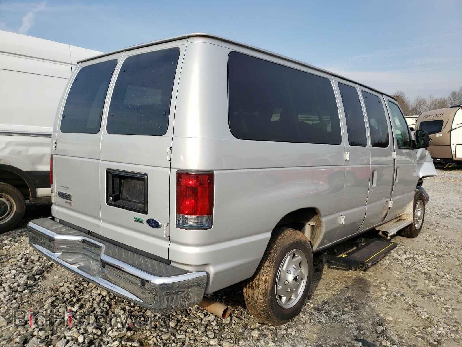 2010 FORD ECONOLINE - VIN: 1FBNE3BL8ADA08684 - Фото 4