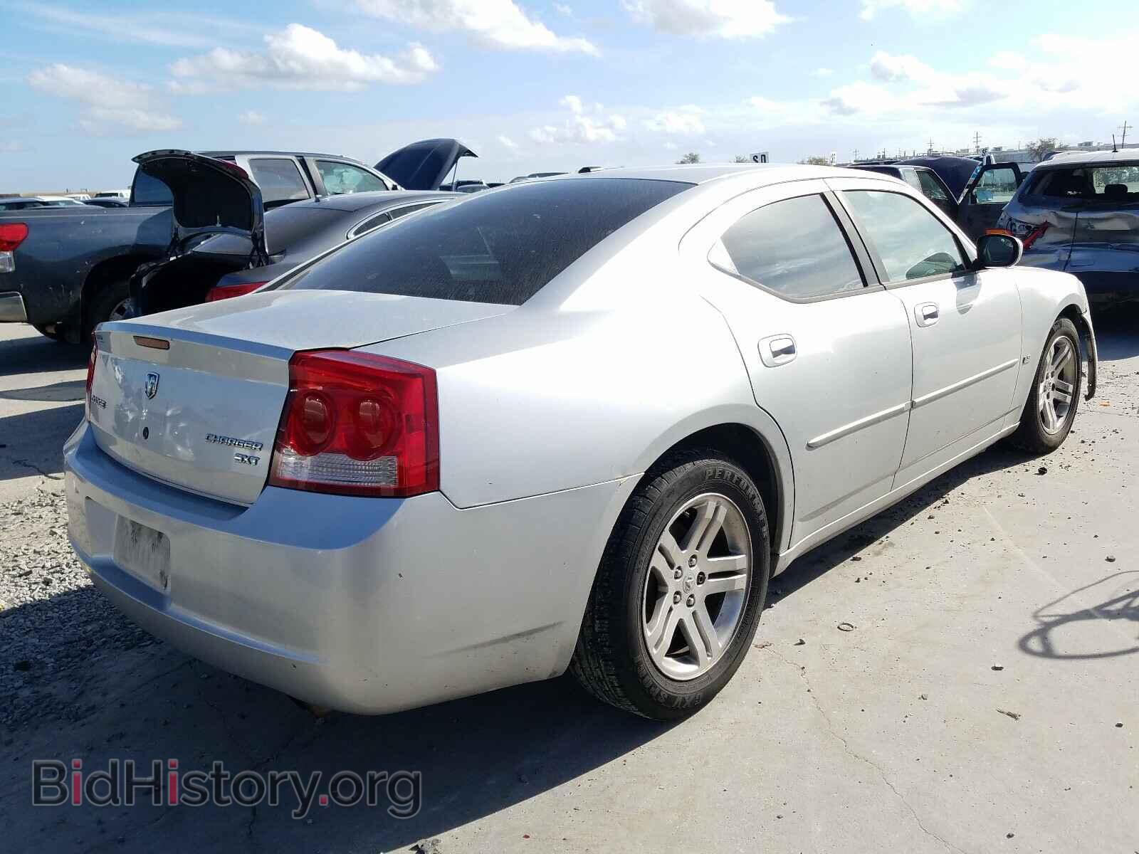 2010 DODGE CHARGER - VIN: 2B3CA3CV3AH187963 - Фото 4