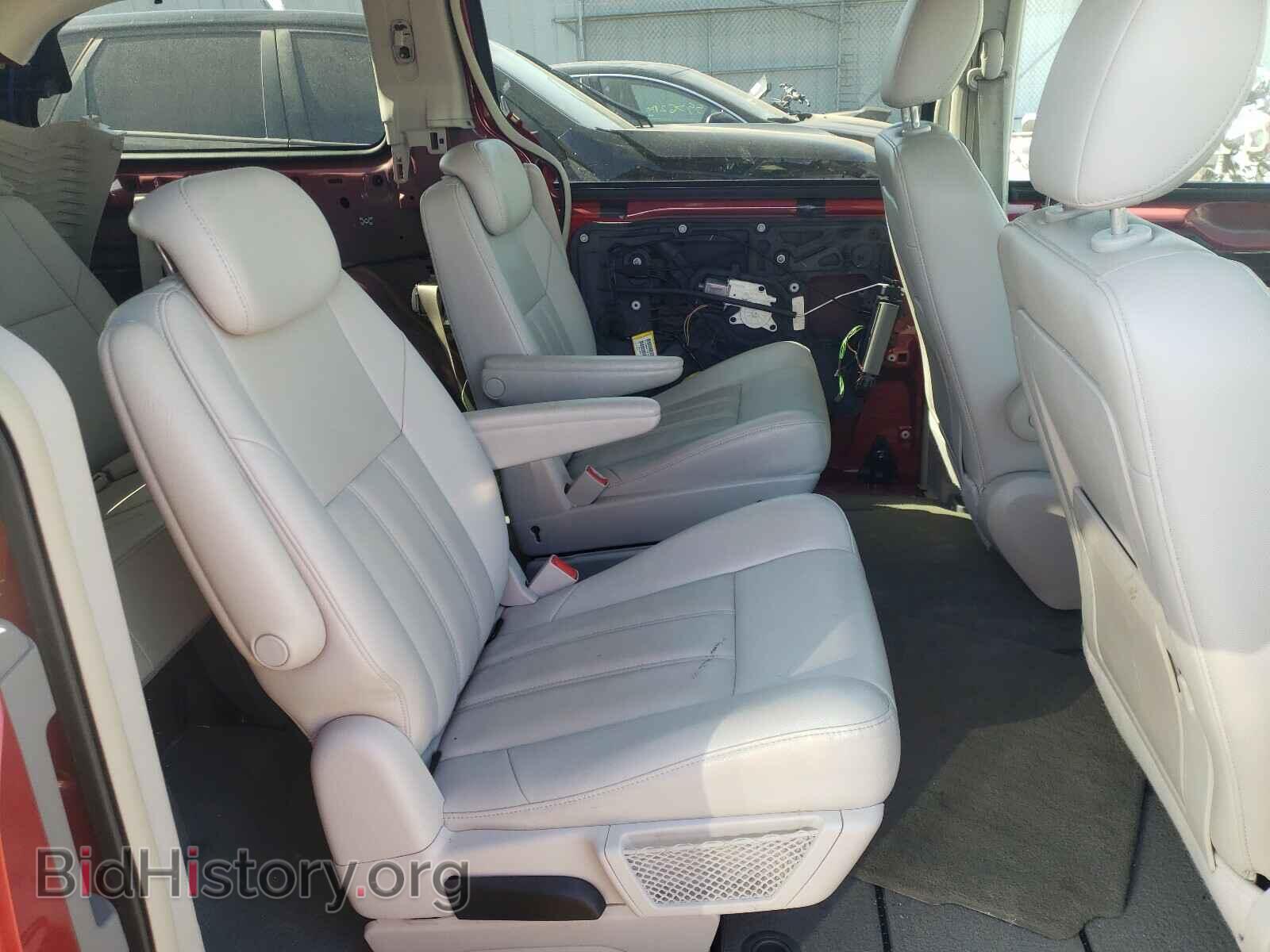 2008 CHRYSLER MINIVAN - VIN: 2A8HR54P58R632225 - Фото 6