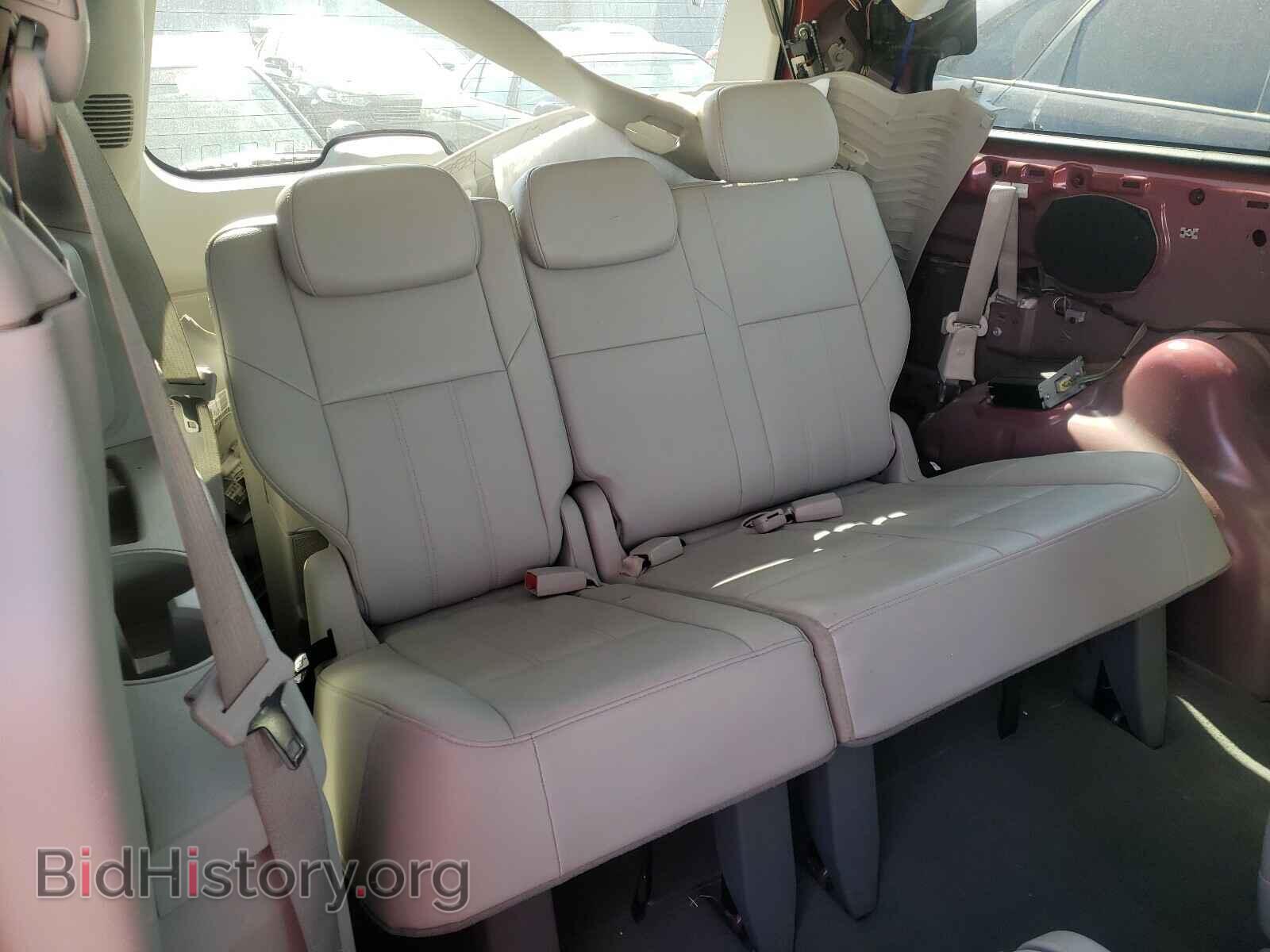 2008 CHRYSLER MINIVAN - VIN: 2A8HR54P58R632225 - Фото 9