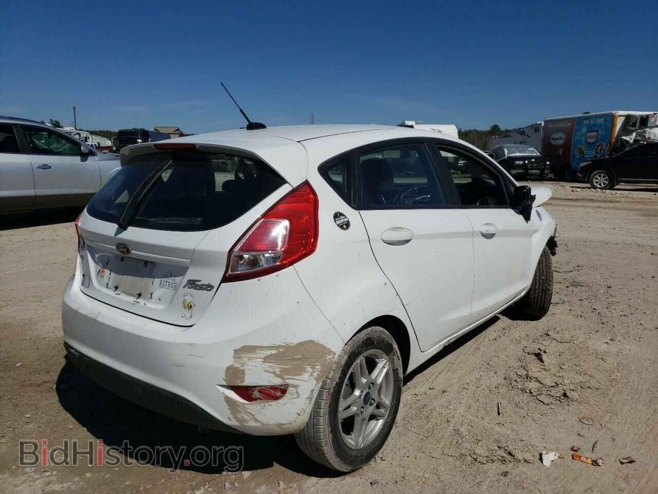 2017 FORD FIESTA - VIN: 3FADP4EJ3HM153105 - Фото 4