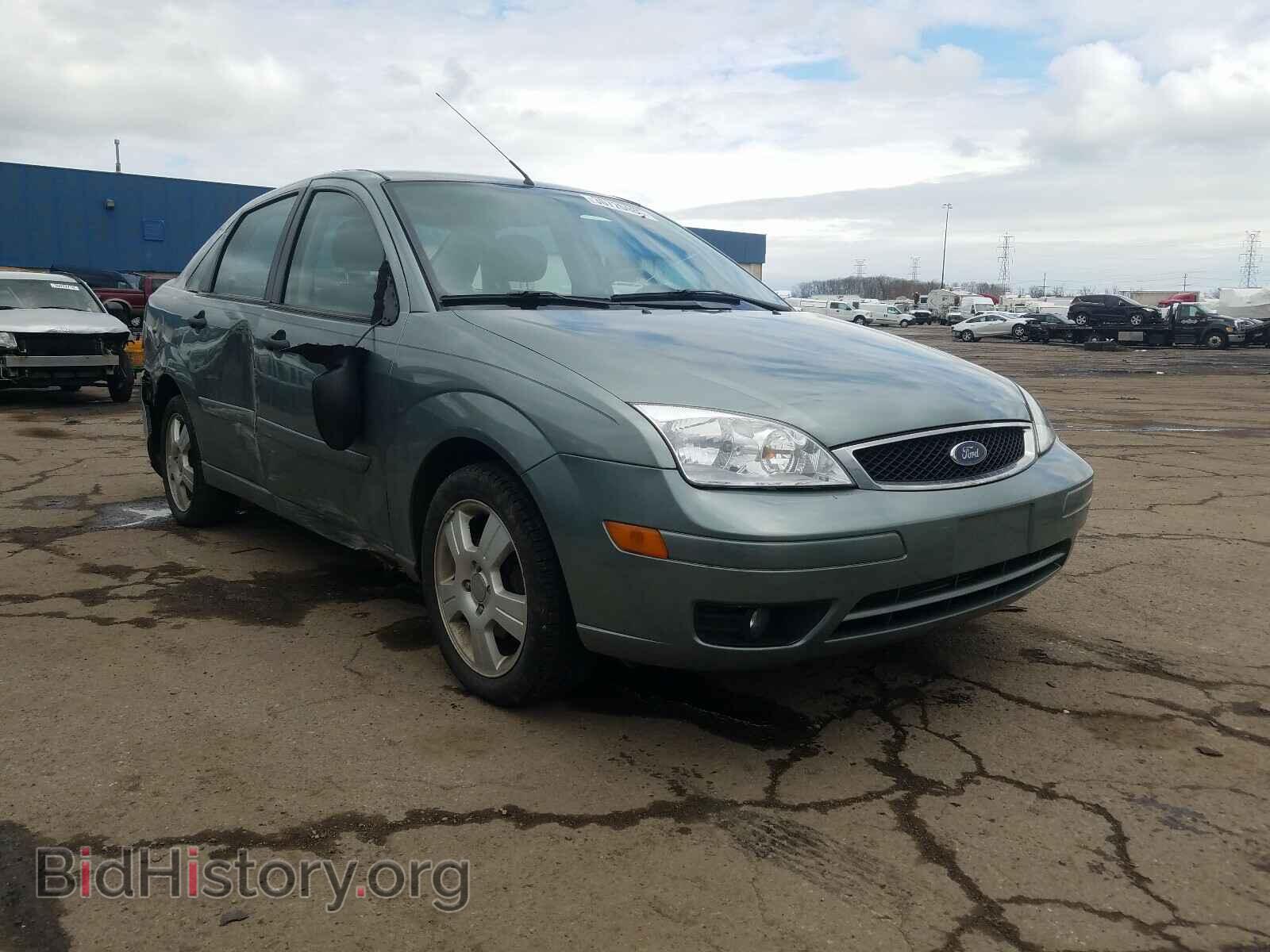 Photo 1FAHP34N76W197850 - FORD FOCUS 2006