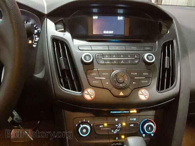 2017 FORD FOCUS - VIN: 1FADP3F27HL231100 - Photo 9
