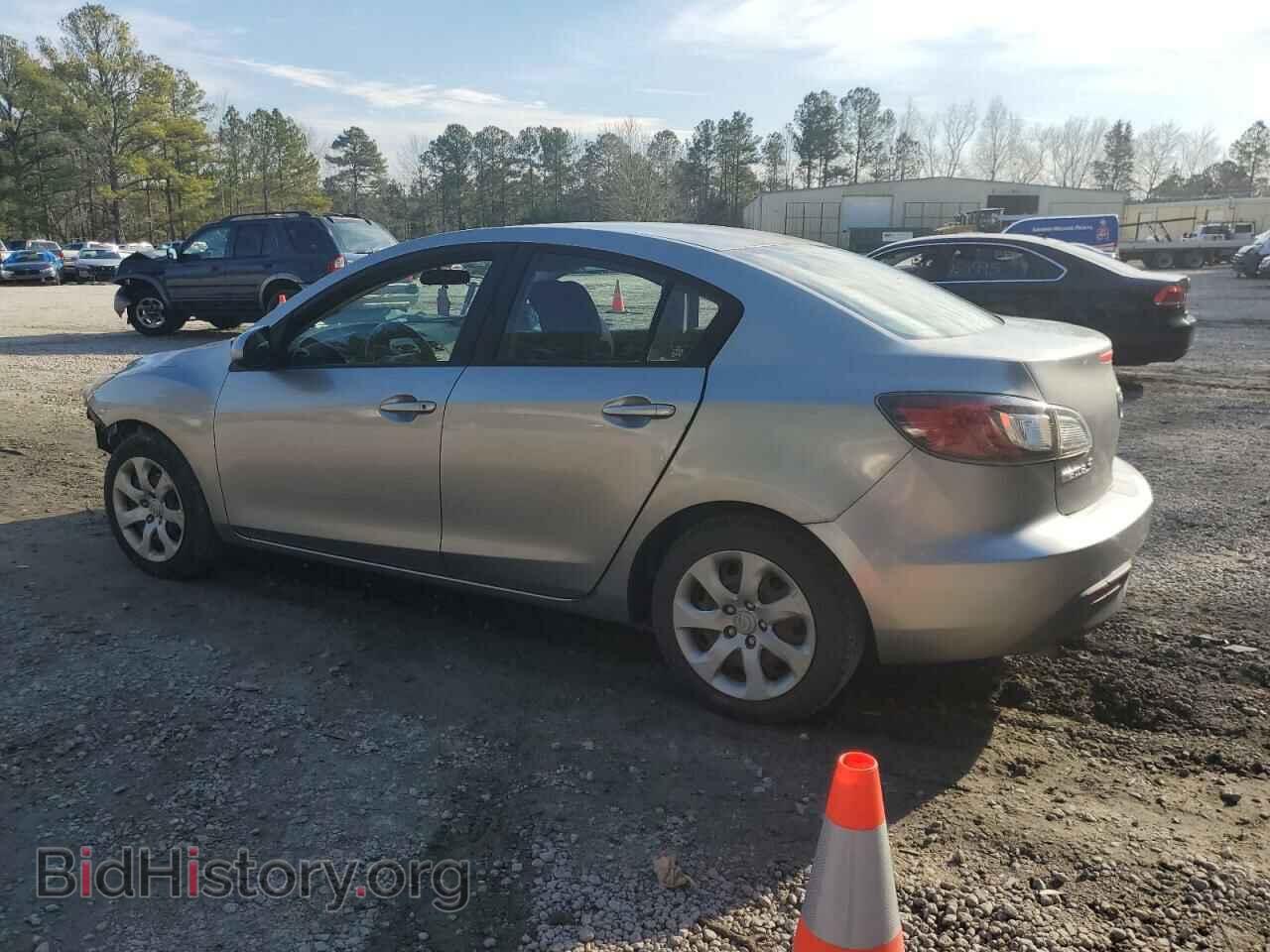 2011 MAZDA 3 - VIN: JM1BL1UFXB1448702 - Фото 2