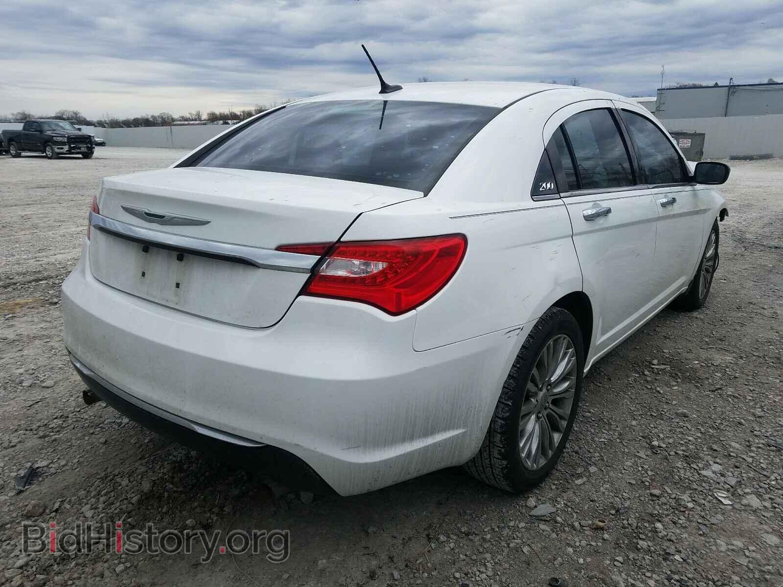 2013 CHRYSLER 200 - VIN: 1C3CCBCG0DN578010 - Фото 4