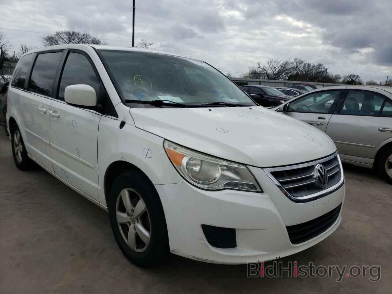 Photo 2V4RW3D18AR296411 - VOLKSWAGEN ROUTAN 2010