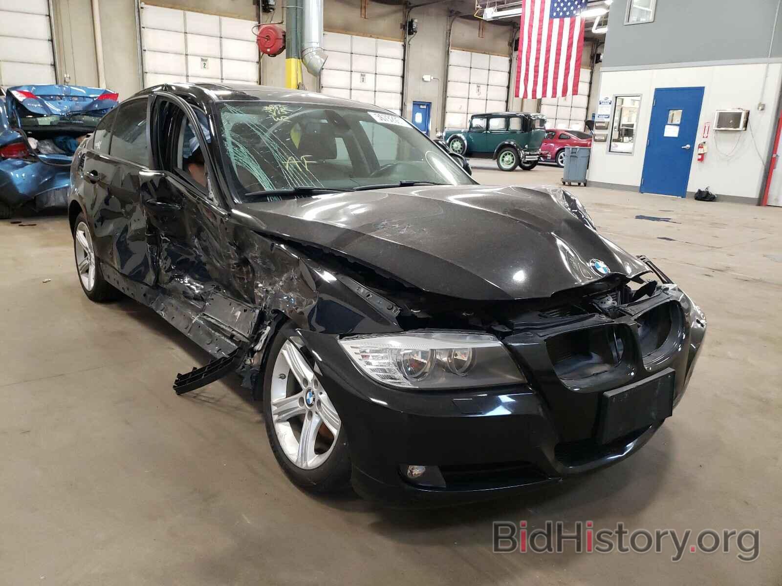 Photo WBAPK5G58BNN80947 - BMW 3 SERIES 2011