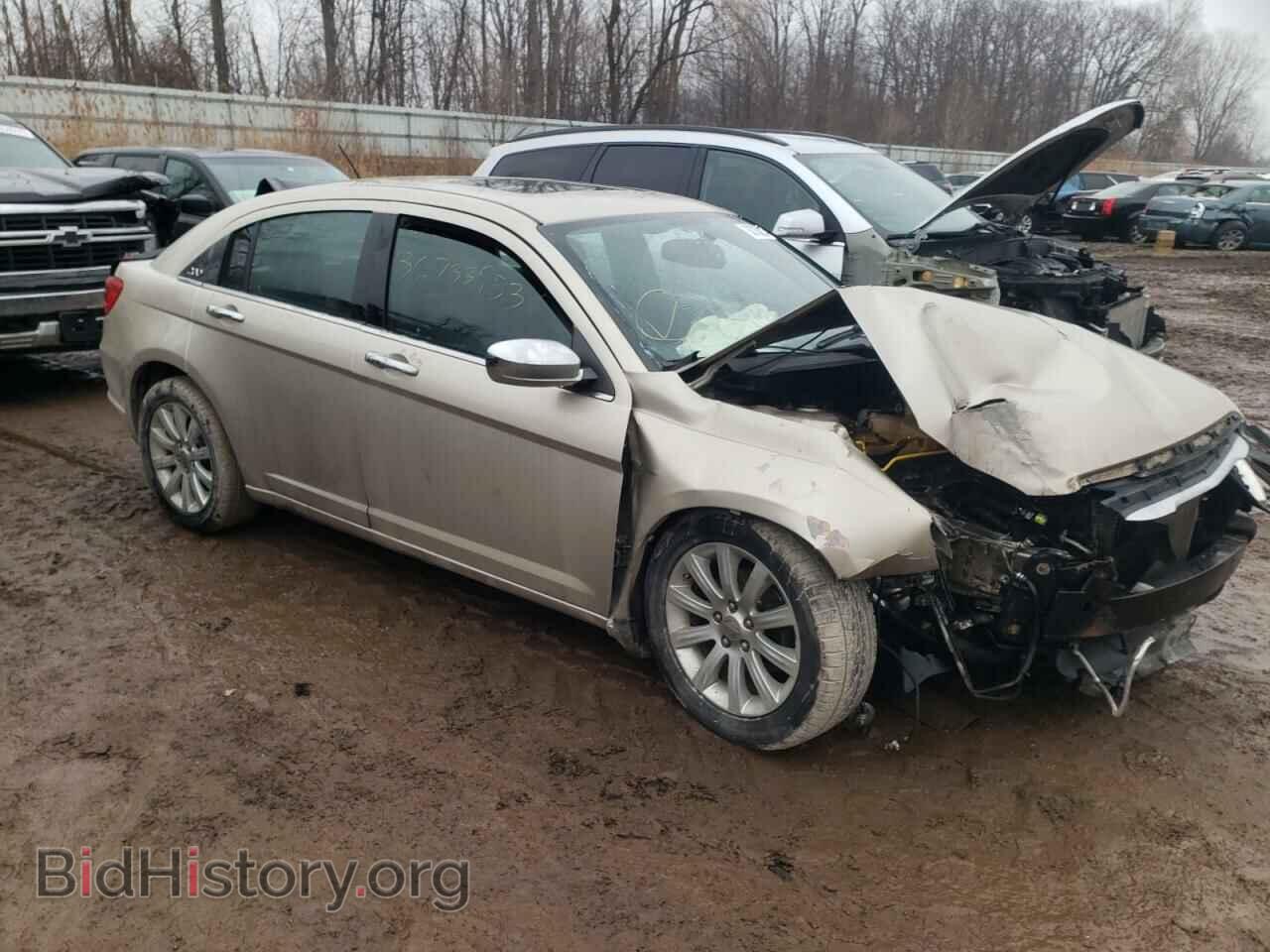 2013 CHRYSLER 200 - VIN: 1C3CCBCG7DN605641 - Photo 4