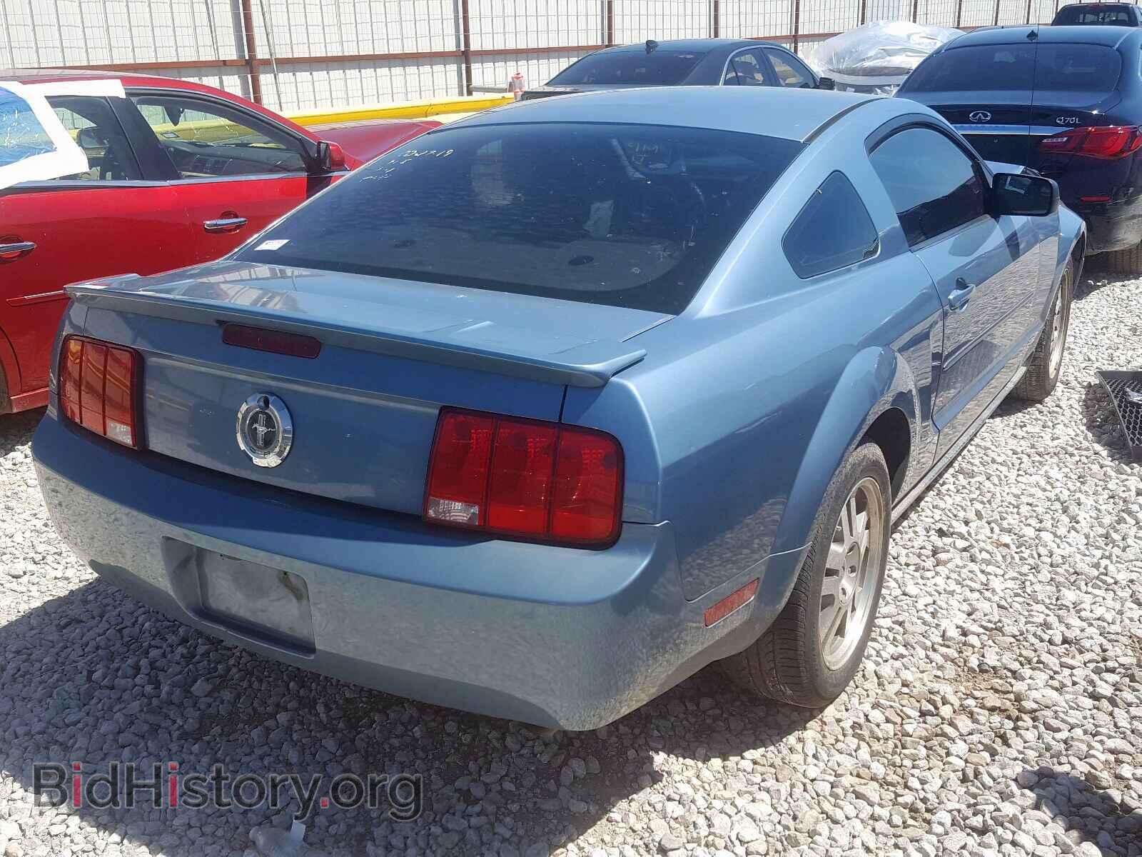 2007 FORD MUSTANG - VIN: 1ZVFT80N175307411 - Фото 4