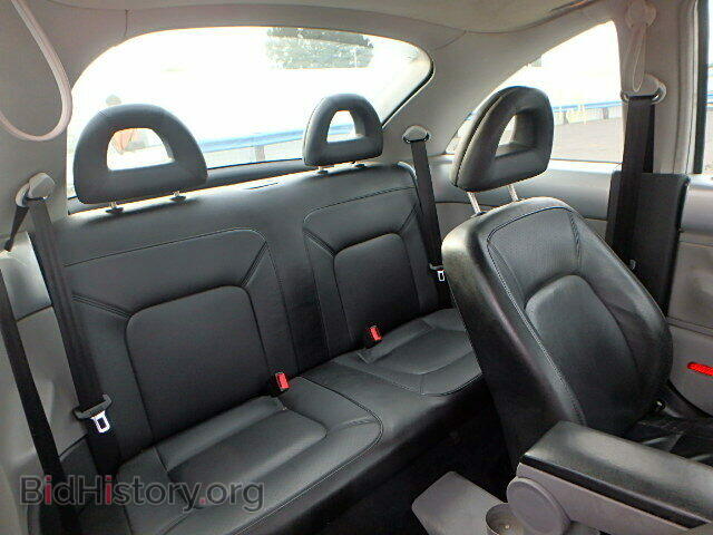 2000 VOLKSWAGEN BEETLE - VIN: 3VWCC21C8YM499659 - Фото 6