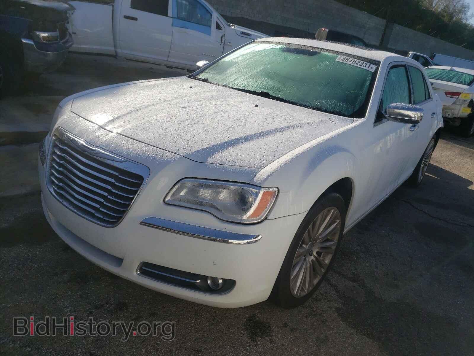 2011 CHRYSLER 300 - VIN: 2C3CA5CG7BH549634 - Фото 2