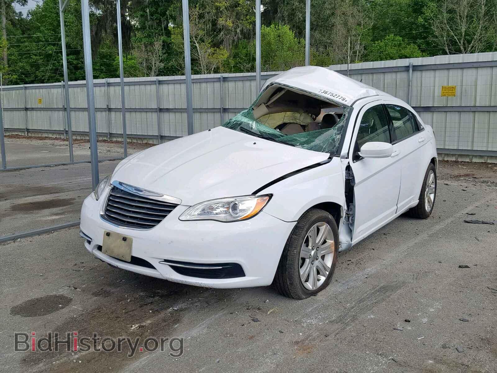 2013 CHRYSLER 200 - VIN: 1C3CCBAB5DN697940 - Photo 2