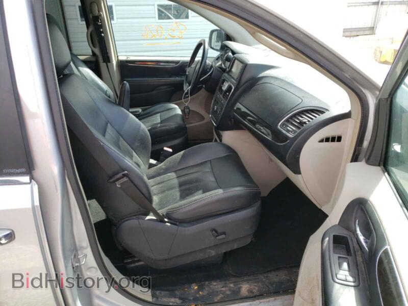 2011 Chrysler MINIVAN (VIN 2A4RR8DGXBR746610) — фото 5 из 10