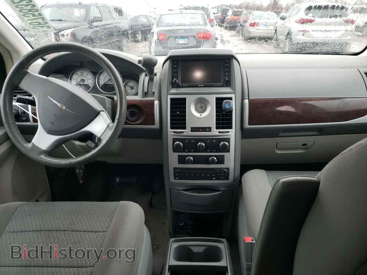 2010 CHRYSLER MINIVAN - VIN: 2A4RR5D1XAR495130 - Фото 8
