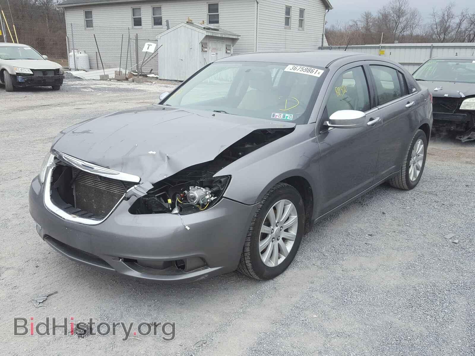 2013 CHRYSLER 200 - VIN: 1C3CCBCG7DN692540 - Фото 2