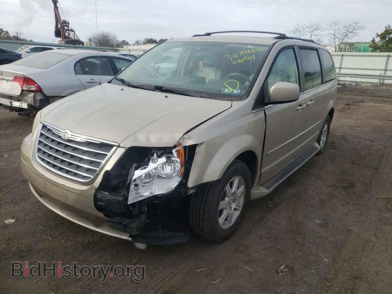 2009 CHRYSLER MINIVAN - VIN: 2A8HR54139R640501 - Фото 2