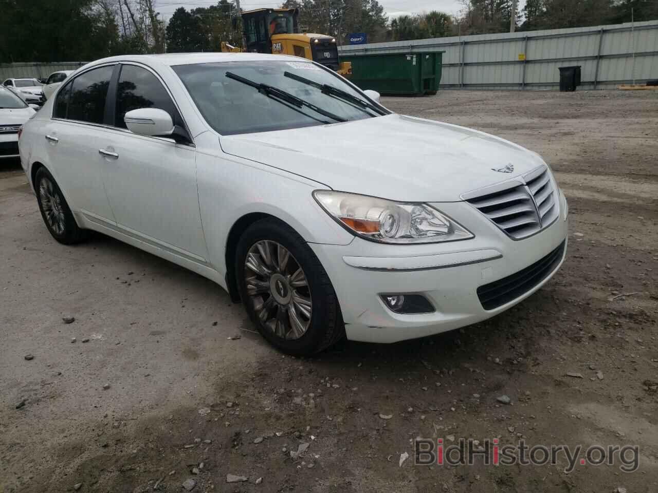 Photo KMHGC4DE7AU075349 - HYUNDAI GENESIS 2010