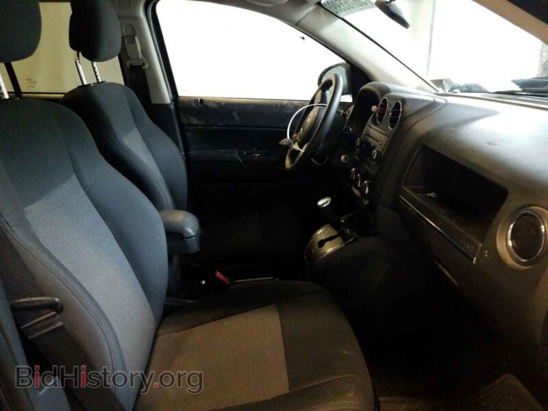 2012 Jeep COMPASS (VIN 1C4NJDBB4CD633185) — photo 5 of 10