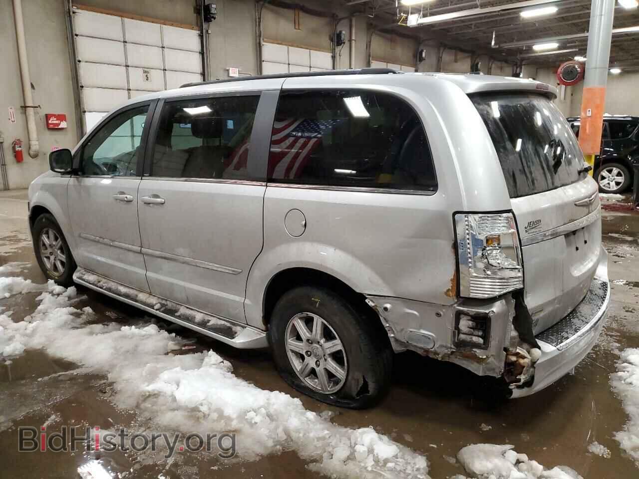 2011 CHRYSLER MINIVAN - VIN: 2A4RR8DG7BR645363 - Photo 2