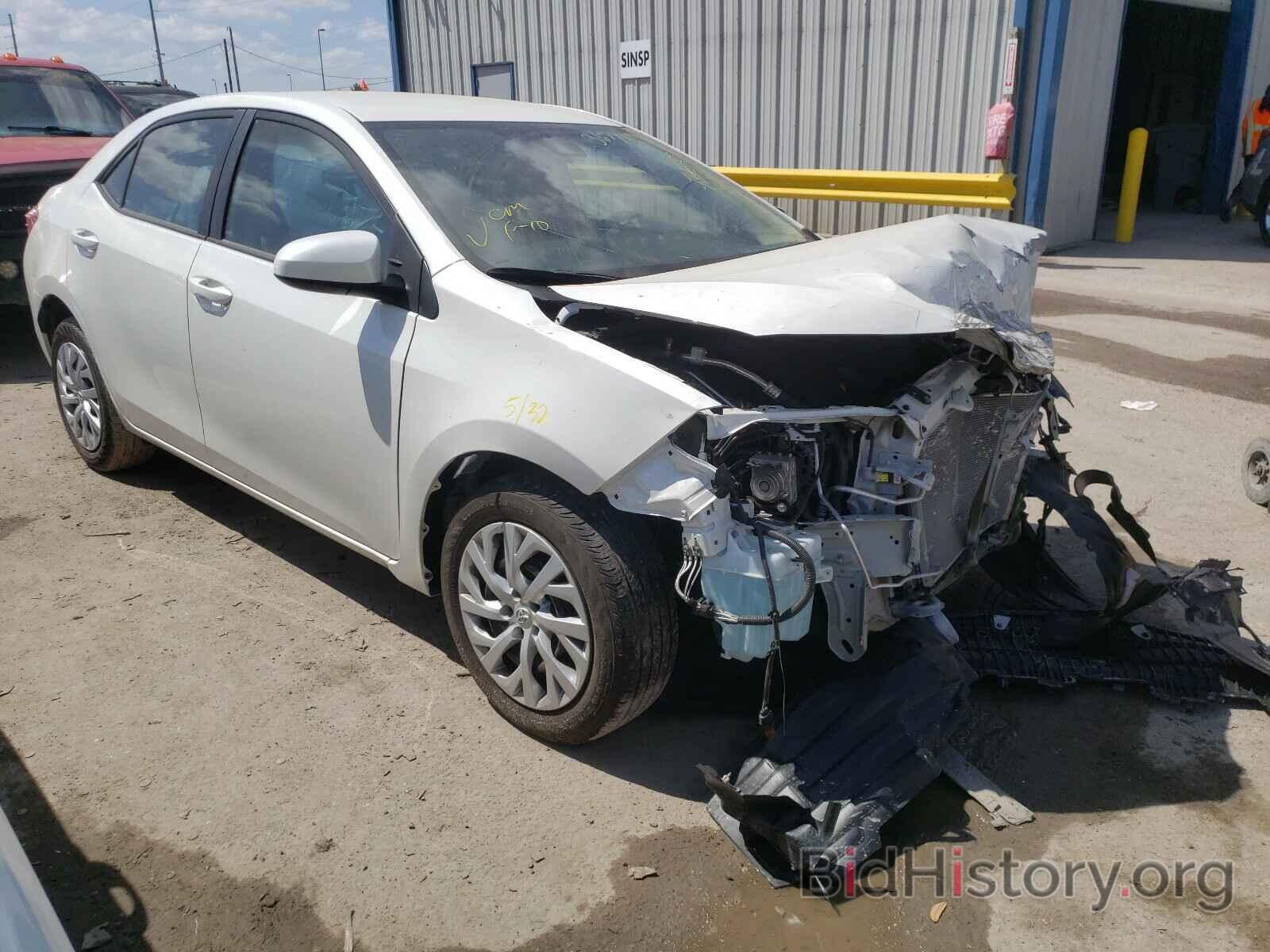 Photo 5YFBURHE5JP809213 - TOYOTA COROLLA 2018