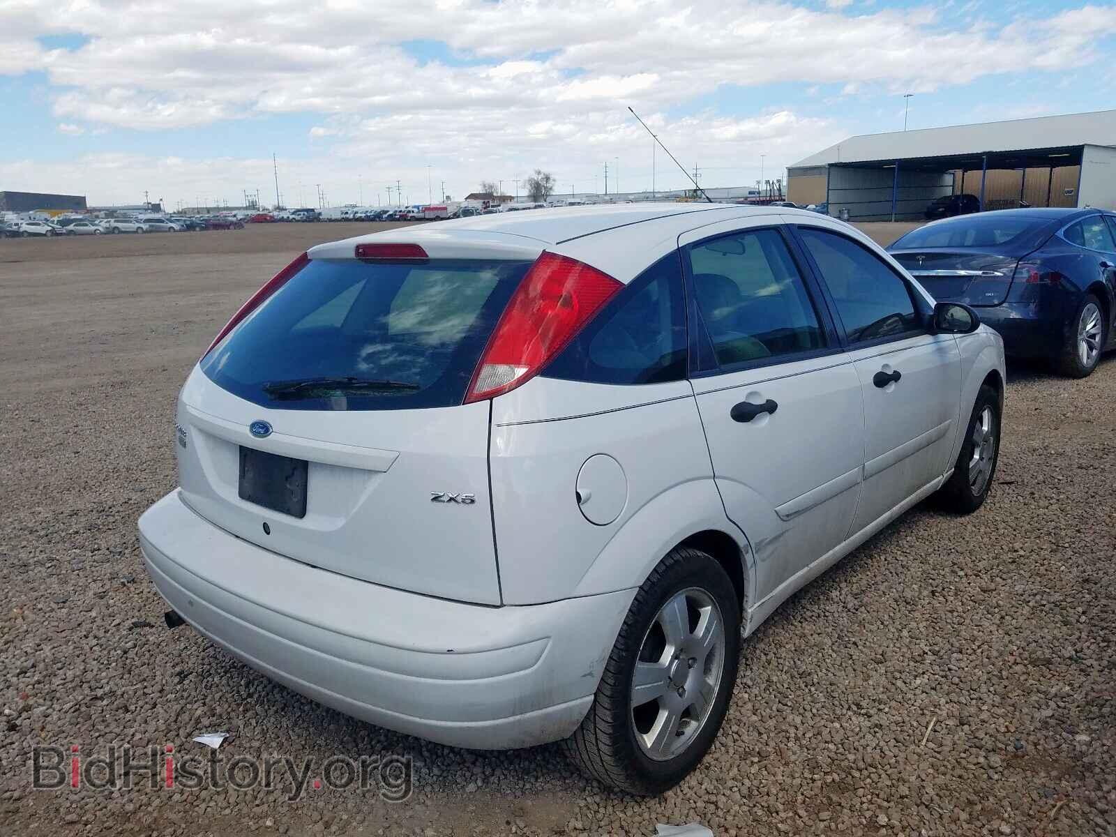 2005 FORD FOCUS - VIN: 3FAFP37N75R108668 - Фото 4