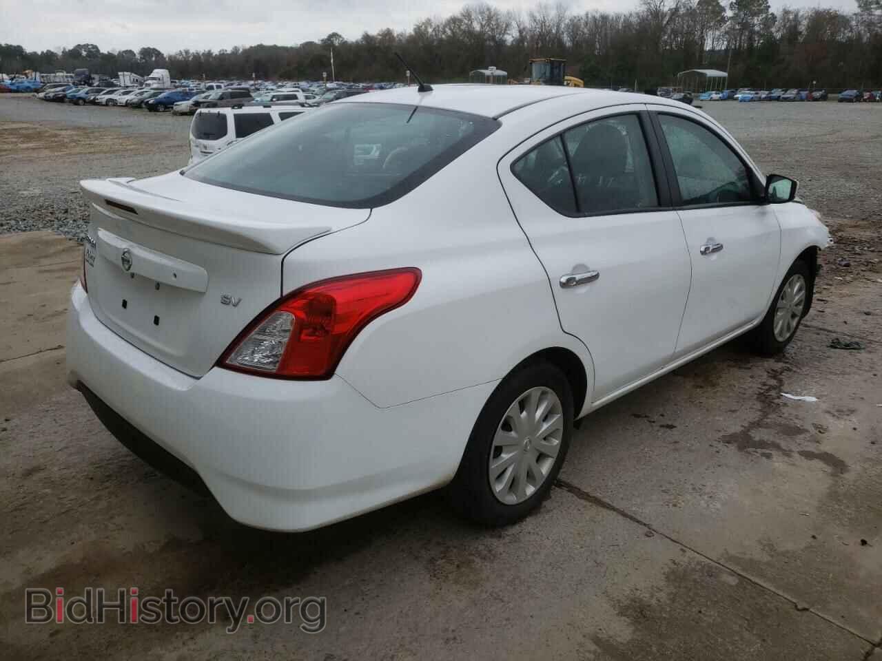 2019 NISSAN VERSA - VIN: 3N1CN7AP3KL875536 - Фото 4