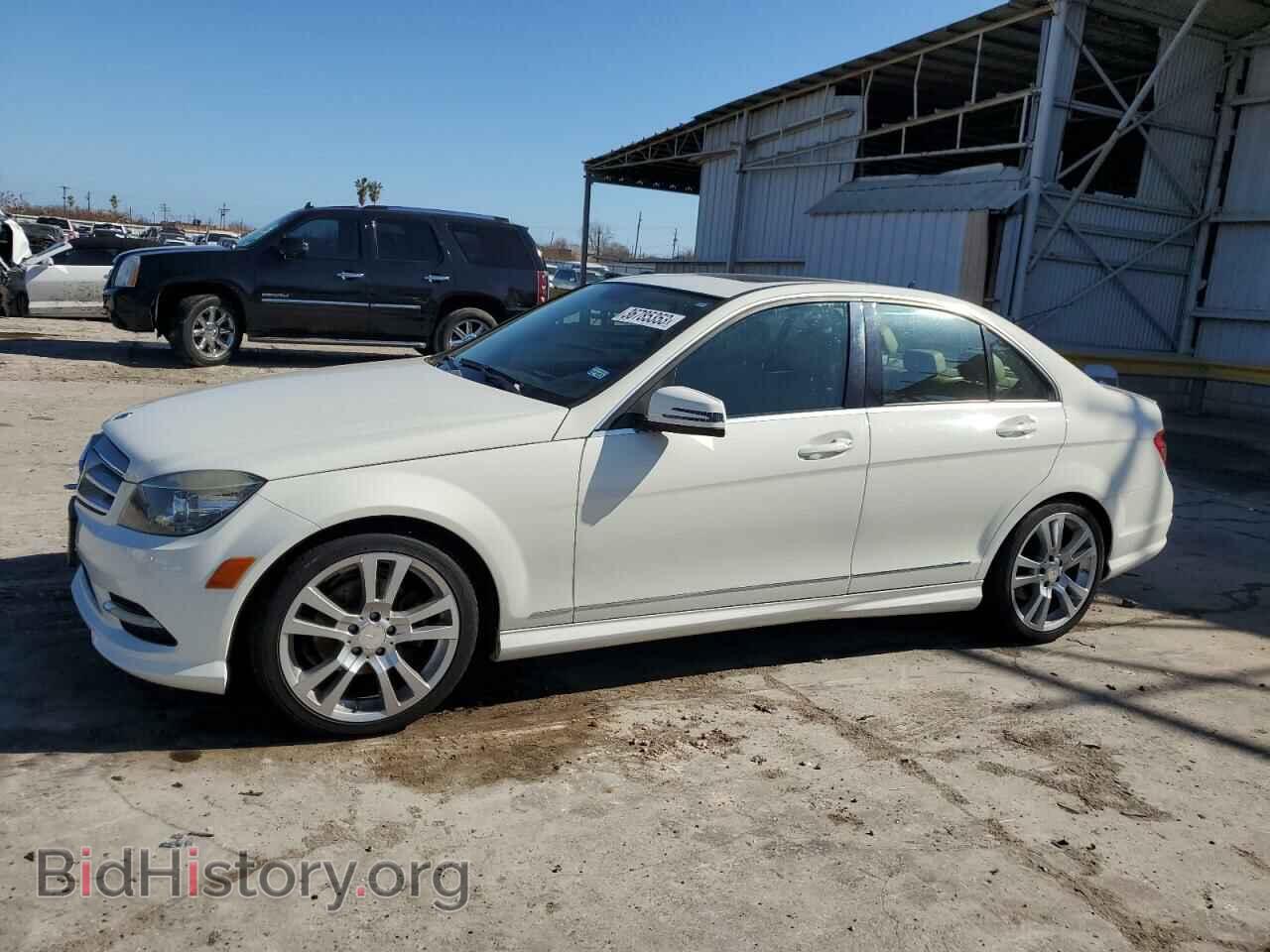 Photo WDDGF5EB4BF649231 - MERCEDES-BENZ C-CLASS 2011