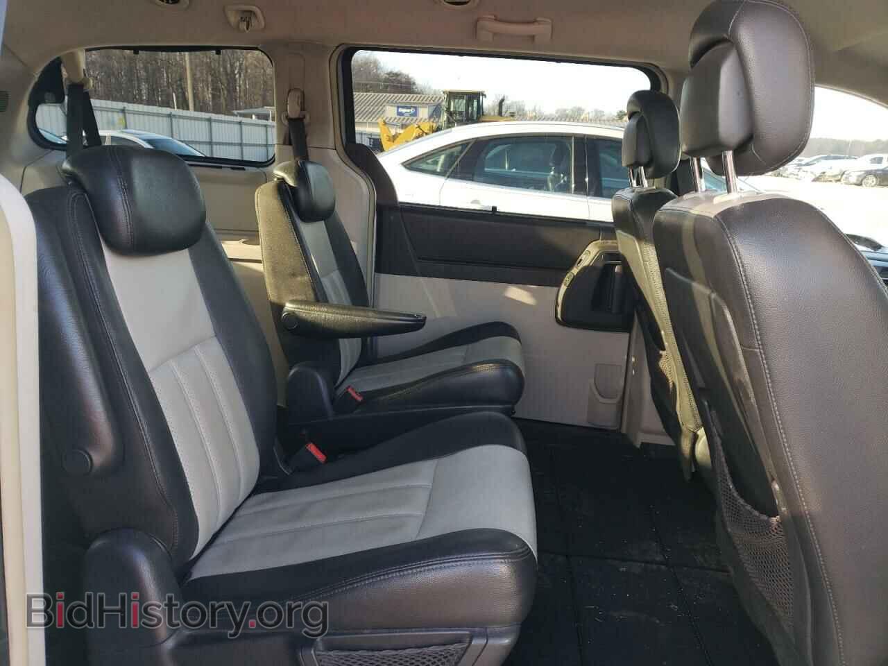 2010 CHRYSLER MINIVAN - VIN: 2A4RR8D17AR374556 - Photo 11