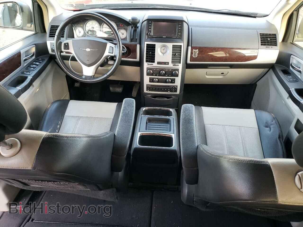 2010 CHRYSLER MINIVAN - VIN: 2A4RR8D17AR374556 - Photo 8