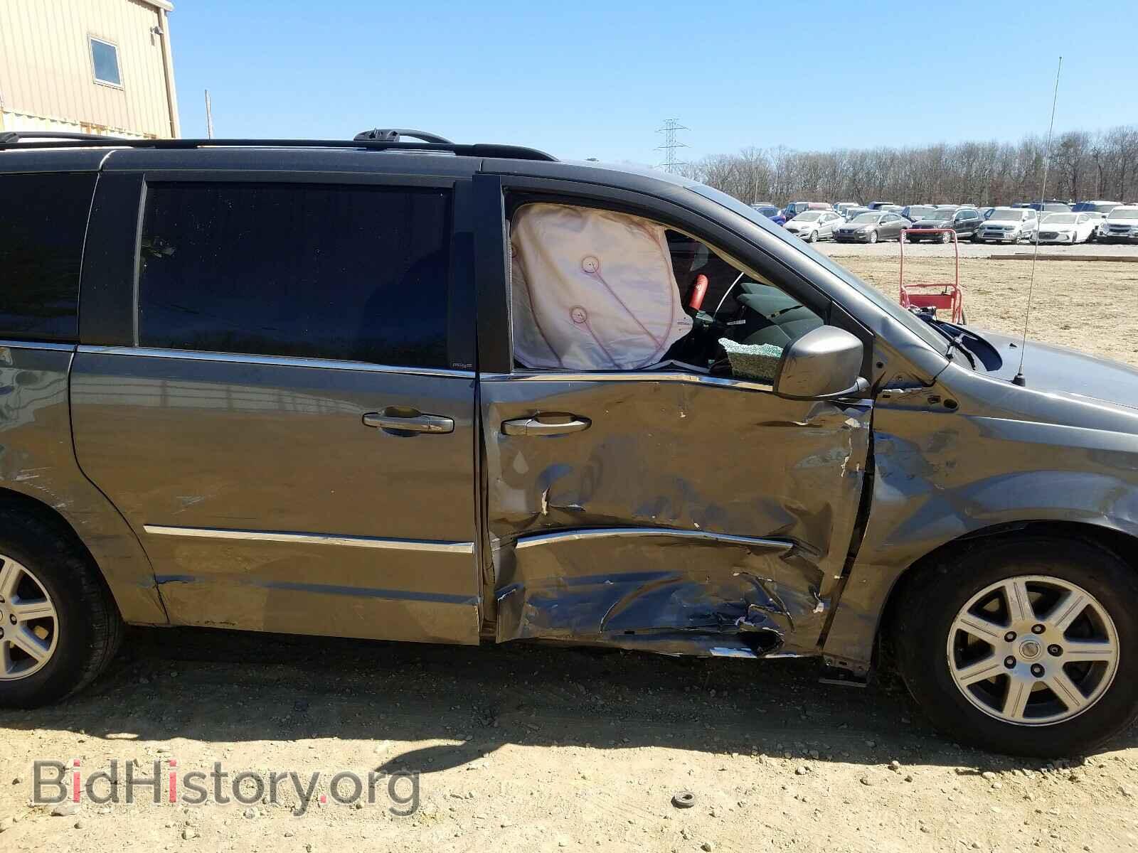 2010 CHRYSLER MINIVAN - VIN: 2A4RR8D14AR415497 - Photo 9