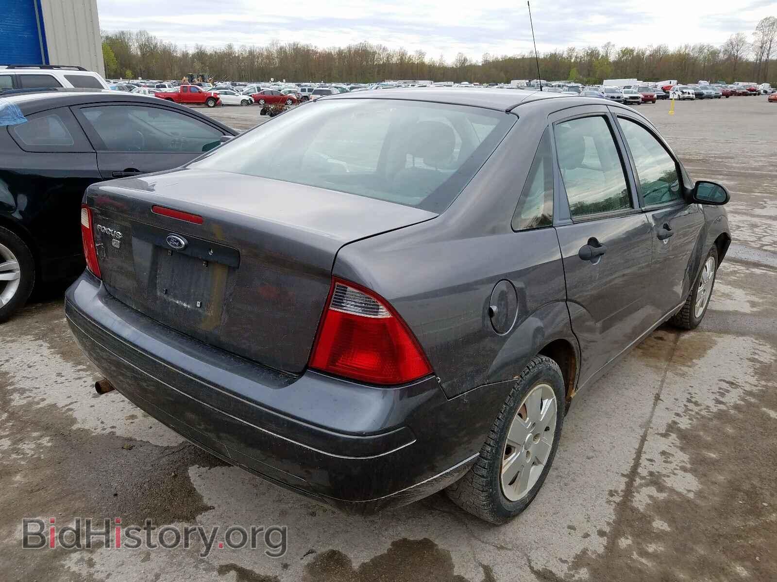 2007 FORD FOCUS - VIN: 1FAFP34N07W117765 - Photo 4