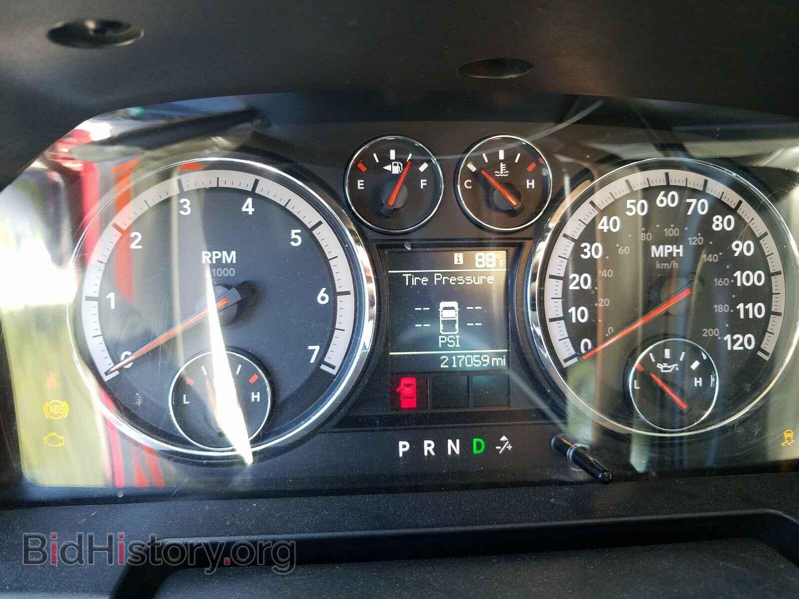 2011 DODGE RAM 1500 - VIN: 1D7RB1GT1BS636902 - Фото 8