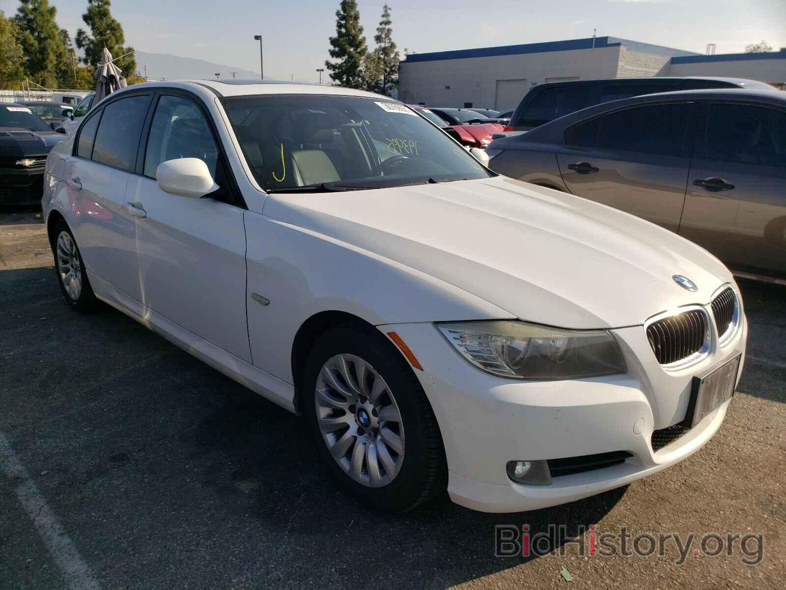 Photo WBAPH535X9A436483 - BMW 3 SERIES 2009