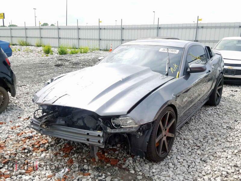 2013 Ford MUSTANG GT (VIN 1ZVBP8CF8D5284471) — photo 2 of 10