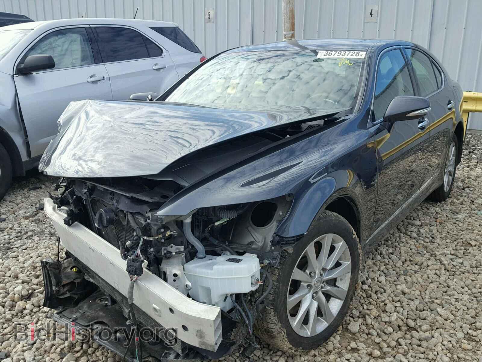 2011 LEXUS LS460 - VIN: JTHCL5EF1B5012015 - Photo 2